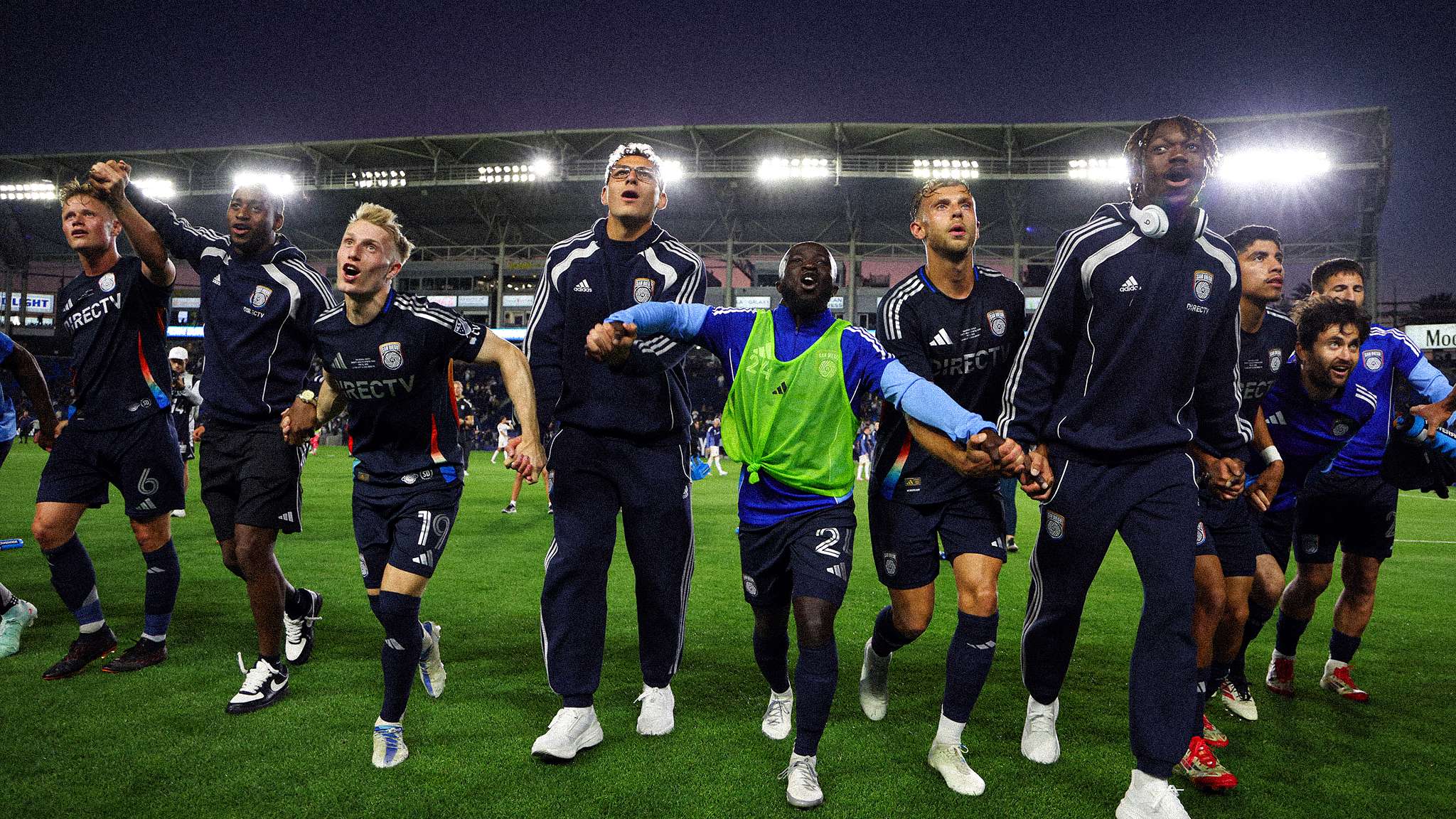 够在竞争激 够在竞争激